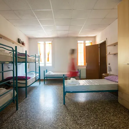 Auberge de jeunesse Ostello Bassano Del Grappa *