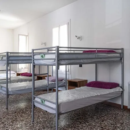 Ostello Bassano Del Grappa Hostel Bassano del Grappa