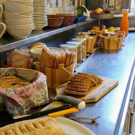 Ostello Bassano Del Grappa Hostel *