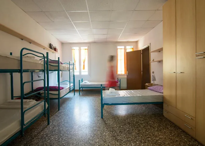 호스텔 Ostello Bassano Del Grappa *
